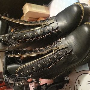 Dr Martens Karmilla Boot